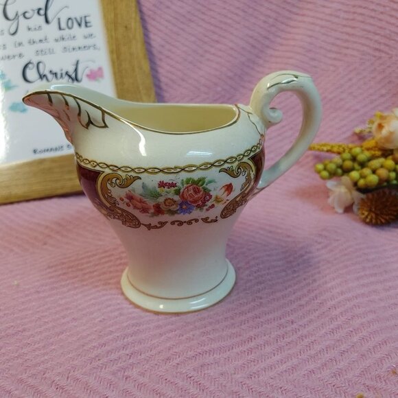 ⭐️2/$30 Myott Staffordshire England Maroon Flower Bouquet Creamer - Picture 2 of 8